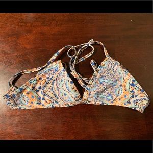 Jolyn bikini top!